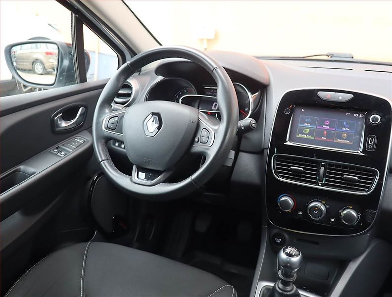 Renault Clio (2017) 1.2 TCe, Navi, Tempomat - fotka 7 z 17