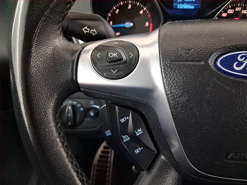 Ford C-MAX (2011) Comfort 1.6 TDCi, Navi - fotka 15 z 19