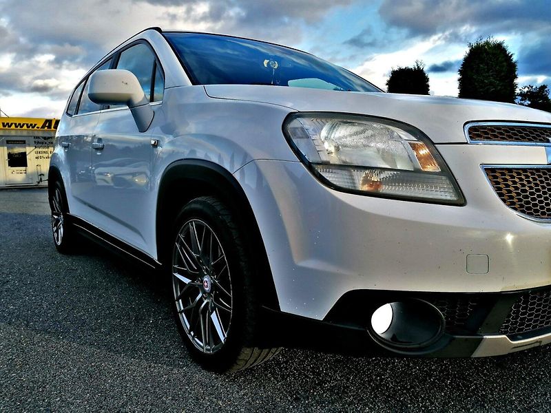Chevrolet Orlando (2011) 2.0CDTi 120kW Šíbr,Kůže,7-míst - fotka 22 z 27