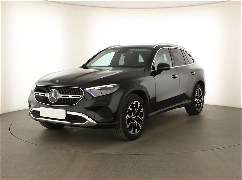 Mercedes-Benz GLC (2025) 200 4MATIC, Avantgarde - fotka 2 z 23