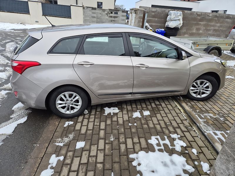 Hyundai i30 (2017) - fotka 4 z 16