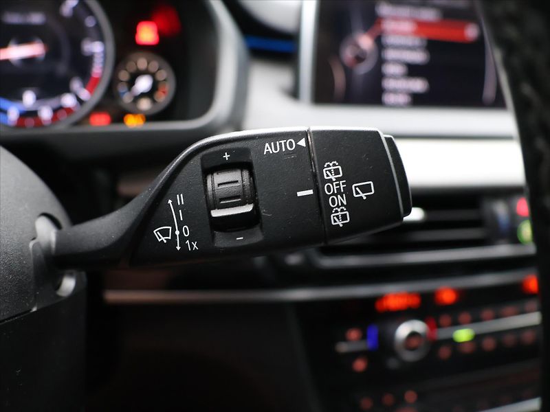 BMW X5 3,0 30d 190kW xDrive CZ - fotka 21 z 34