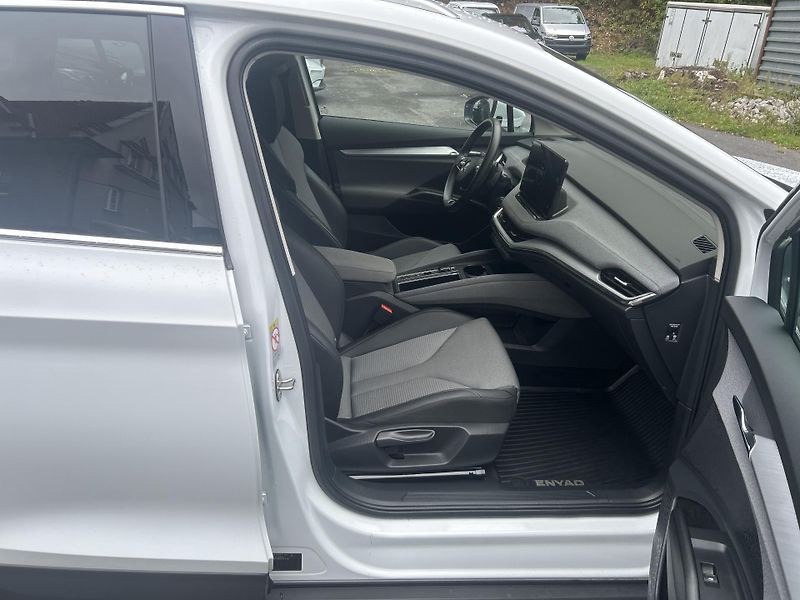 Škoda Enyaq 150kw, iV80 19ALU SOH 90% - fotka 16 z 51