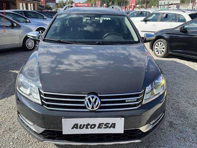 Volkswagen Passat (2013) 2.0TDi 4x4, Bixen, autoAC - fotka 2 z 18