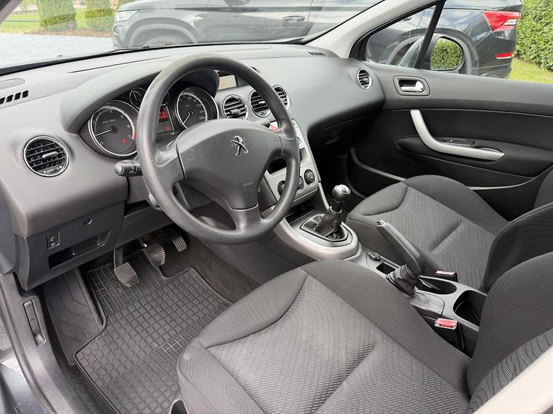 Peugeot 308 (2013) 1.4 VTi 72 kW  - fotka 9 z 15