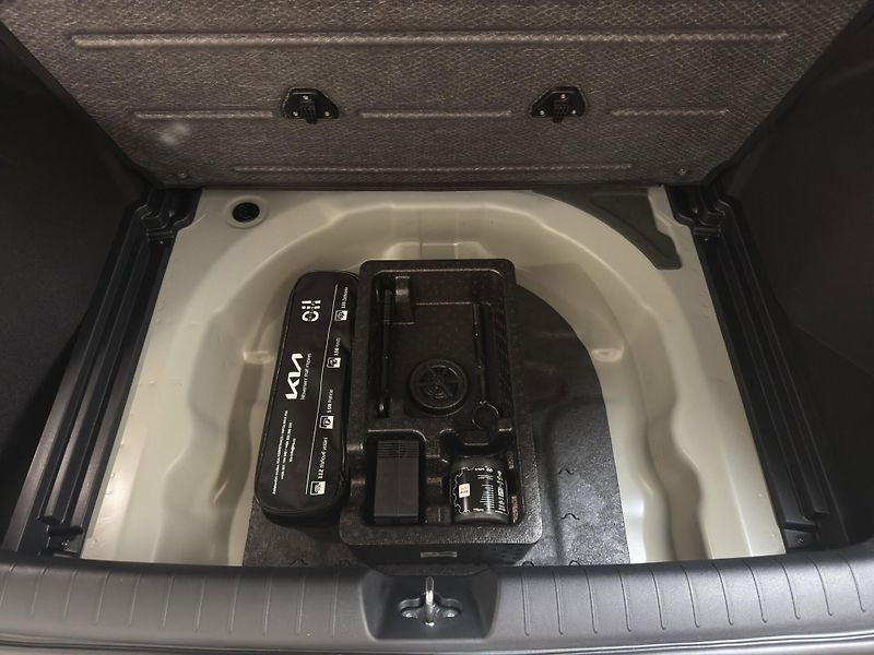 Kia K4 (2026) EXCLUSIVE CL4 1,6 T-GDi GPF 7D - fotka 13 z 15