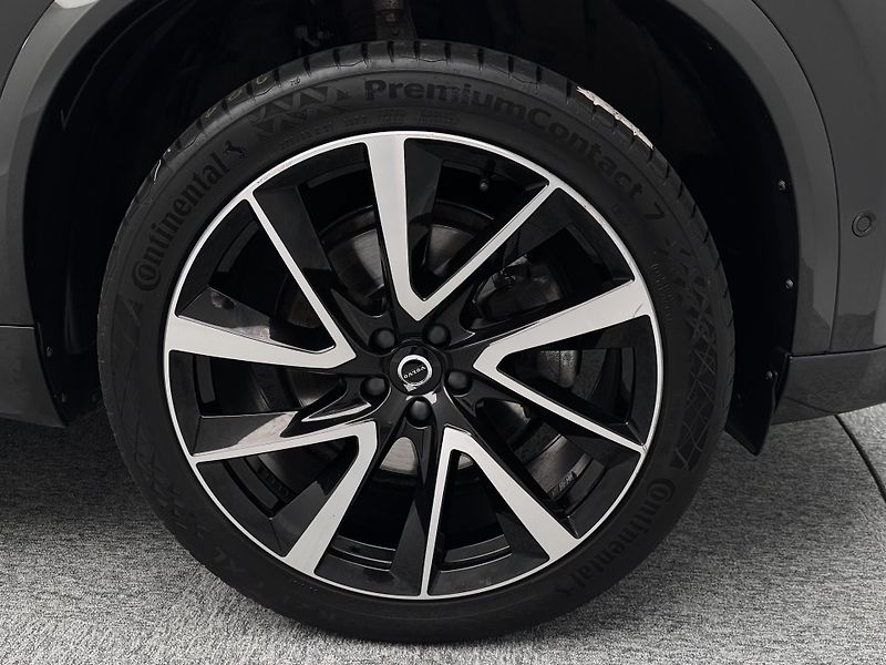 Volvo XC90 B5 AWD PLUS DARK CZ 1.maj - fotka 46 z 46