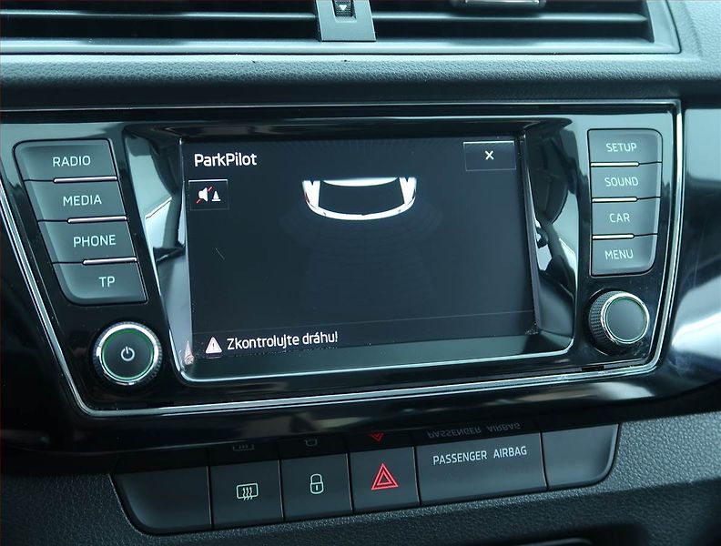 Škoda Fabia (2015) Ambition Plus 1.2 TSI - fotka 16 z 17
