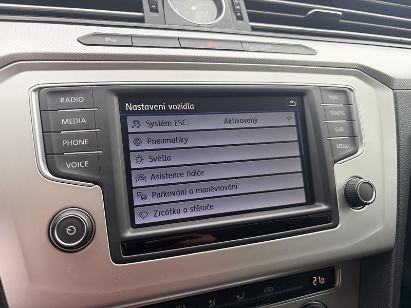 Volkswagen Passat 2.0TDI 110KW MANUAL MATRIX - fotka 36 z 62