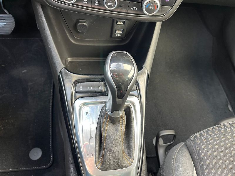Opel Crossland X 1.2 Ultimate, Automat, Tažné - fotka 12 z 22