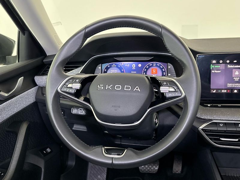 Škoda Octavia Top Selection DSG - fotka 18 z 30