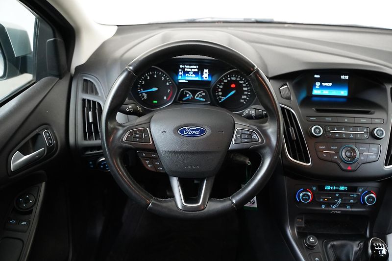 Ford Focus - fotka 17 z 24