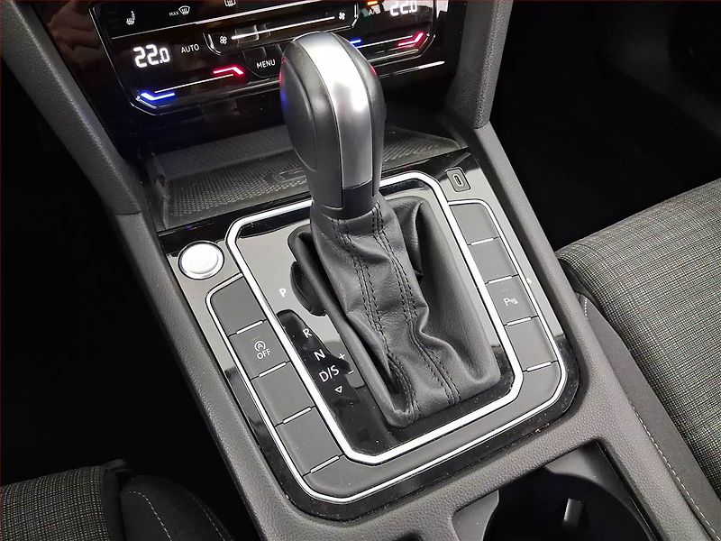 Volkswagen Passat (2021) 2.0 TDI, 4X4, Automat - fotka 13 z 18