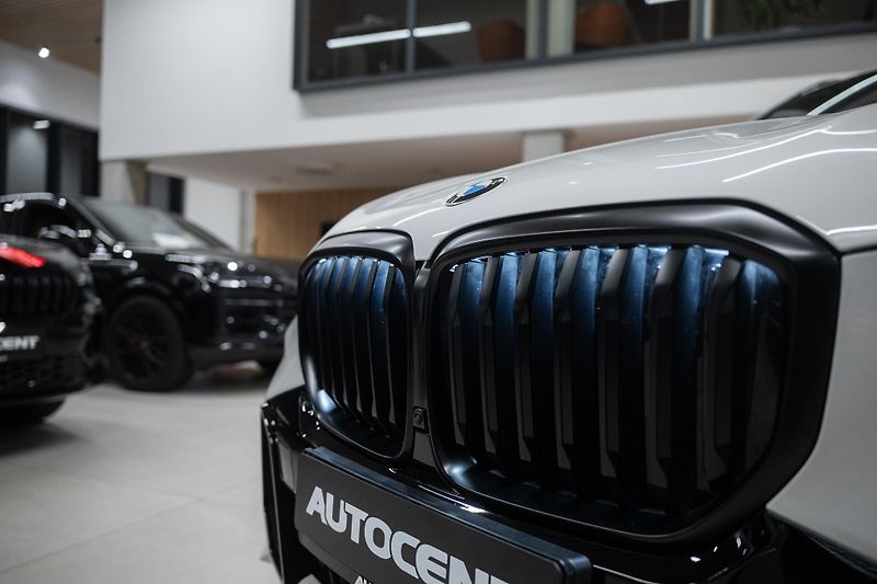 BMW X5 (2025) M30xD 210KW NEZÁVISLÉ MASÁŽ TZ - fotka 5 z 54