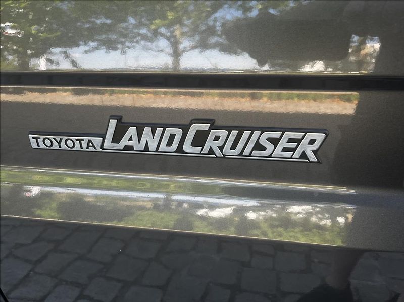 Toyota Land Cruiser GRJ76 4,0 V6 5MT - fotka 31 z 33