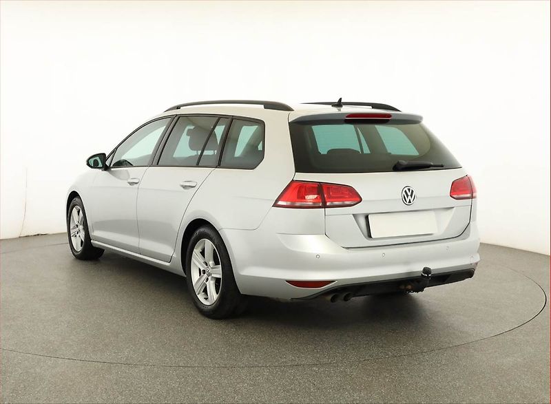 Volkswagen Golf (2014) 2.0 TDI, Serv.kniha, Navi - fotka 4 z 20