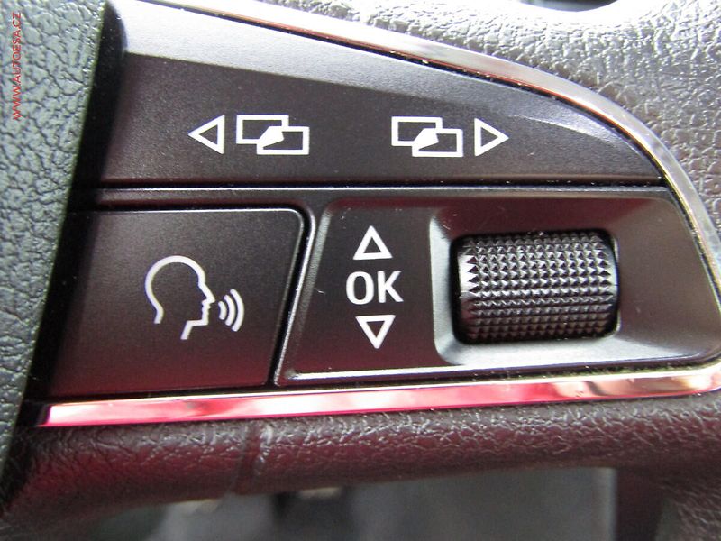 Seat Leon (2013) 1.6TDi, AAC, tempo - fotka 16 z 19