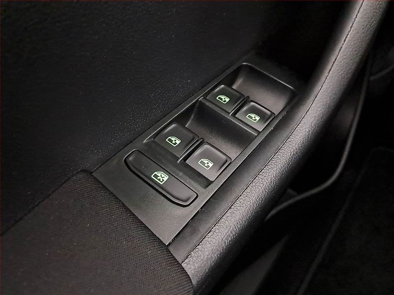Škoda Fabia (2018) Style 1.0 TSI, ČR,1.maj - fotka 15 z 15
