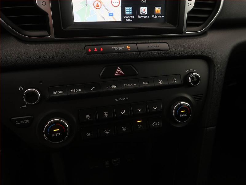 Kia Sportage (2017) 1.6 GDI, Serv.kniha, Navi - fotka 15 z 17