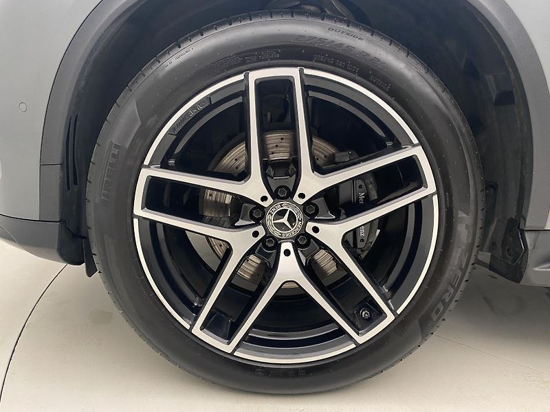 Mercedes-Benz GLE 350d 4MATIC AMG AUT CZ - fotka 40 z 53