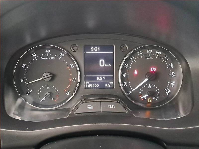 Škoda Fabia (2012) 1.2 TSI, Tempomat - fotka 11 z 15