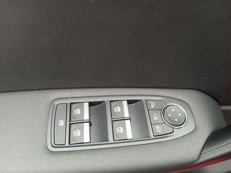 Renault Symbioz (2025) evolution mild hybrid 140 - fotka 15 z 29