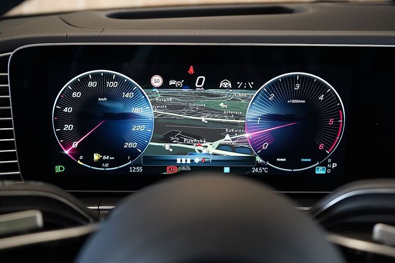 Mercedes-Benz GLE 450d 4M AMG, Nezávislé, Tažné - fotka 24 z 50