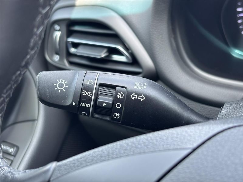Hyundai i30 1,5 TGDi 118kW Smart ZÁRUKA - fotka 34 z 45