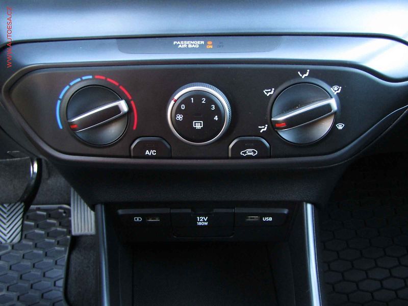 Hyundai i20 (2023) 1.2 CVVT, ČR, Smart, LED - fotka 15 z 21