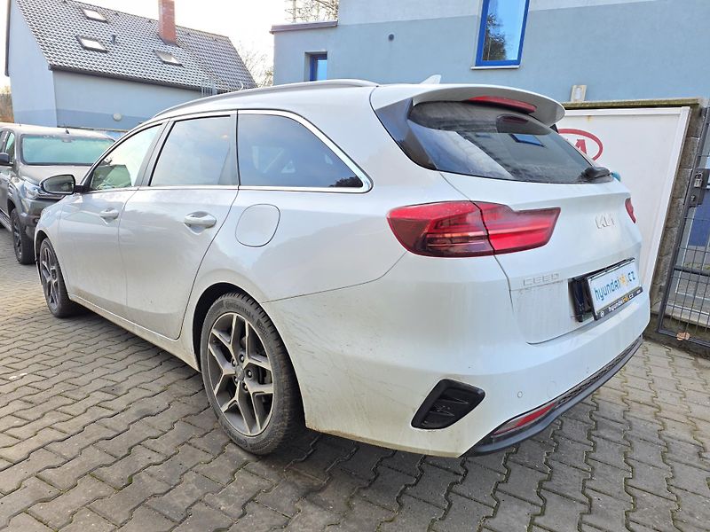 Kia Ceed 1.5-NAVI-KAMERA-AUTOMAT - fotka 6 z 14