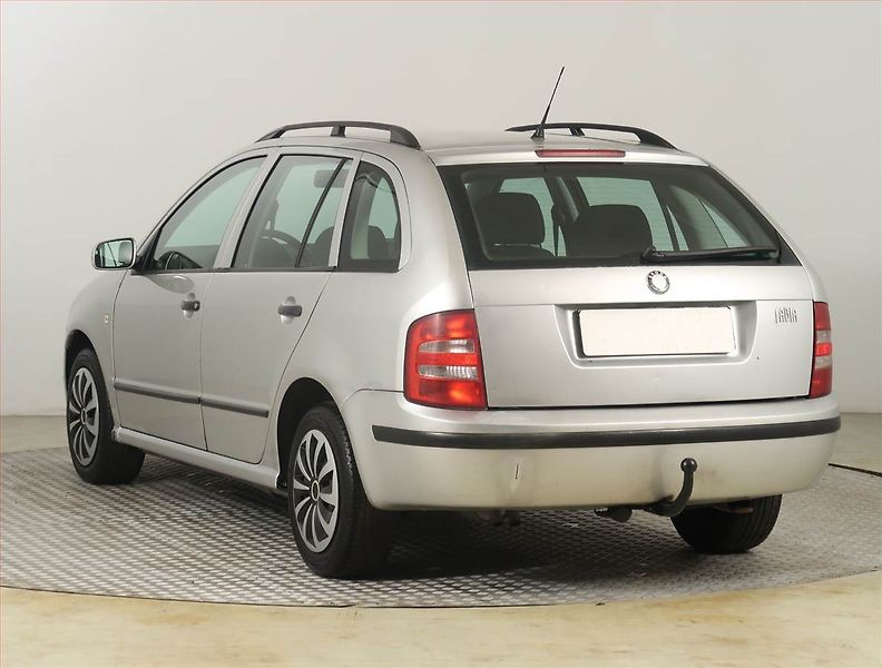 Škoda Fabia (2003) 1.9 TDI, po STK, Tažné, Klima - fotka 4 z 16