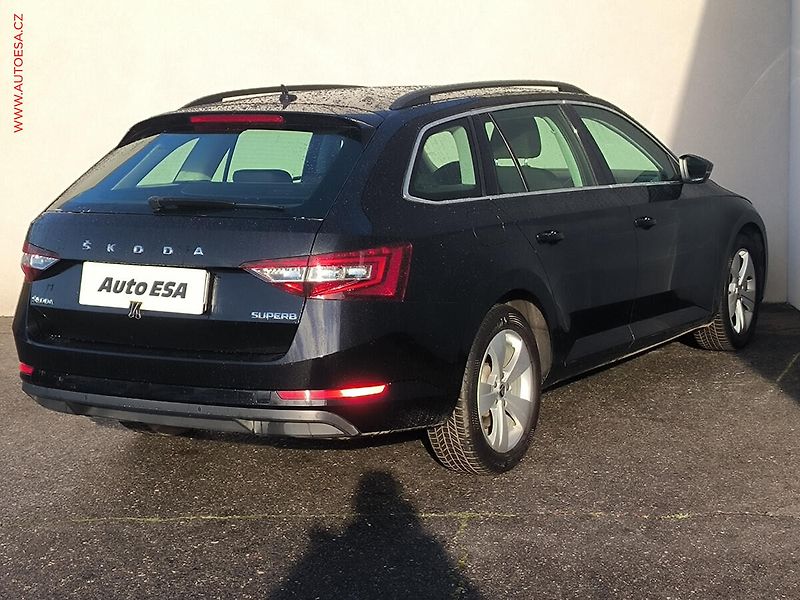 Škoda Superb (2019) 2.0TDI, ČR, Ambition, DSG - fotka 4 z 24