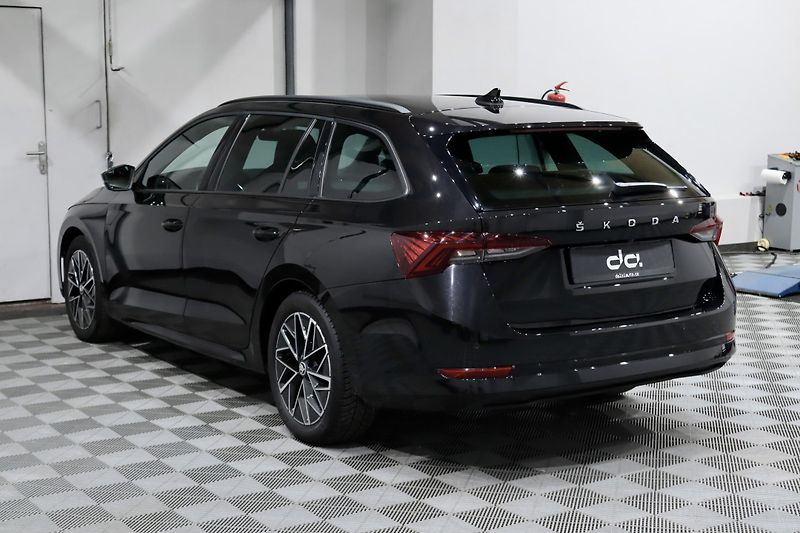 Škoda Octavia 4 Combi 1.5 TSI 110 kW - fotka 5 z 49