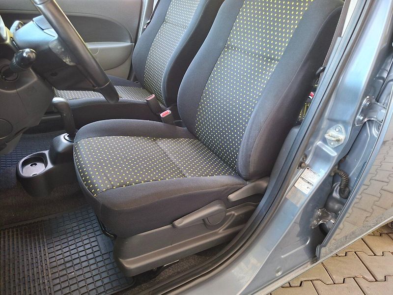 Daihatsu Sirion (2006) 1.3i 67kW AUT 4WD - fotka 21 z 39