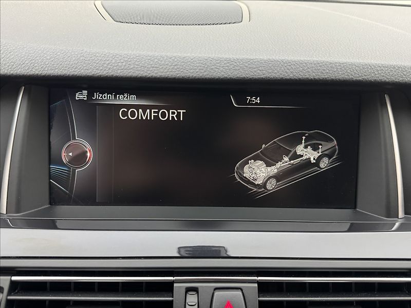 BMW Řada 5 2,0 4X4 KŮŽE SERVIS KAMERA ČR - fotka 18 z 38
