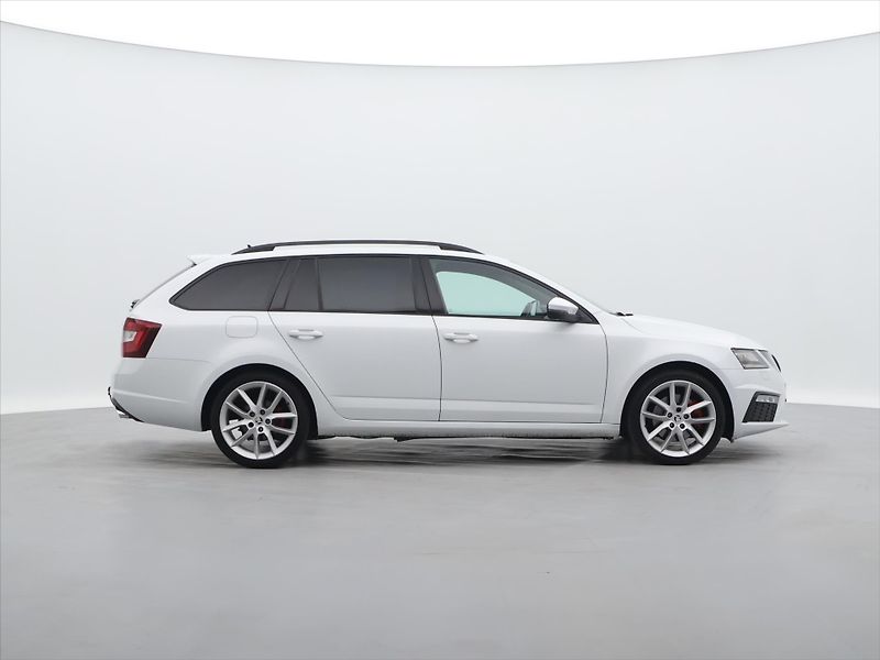 Škoda Octavia RS 2,0 TDI 135kW Aut.klima Nav - fotka 8 z 31