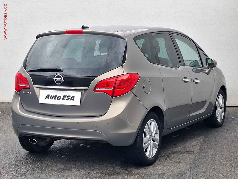 Opel Meriva (2011) 1.4 T, Innovation, navi - fotka 4 z 18