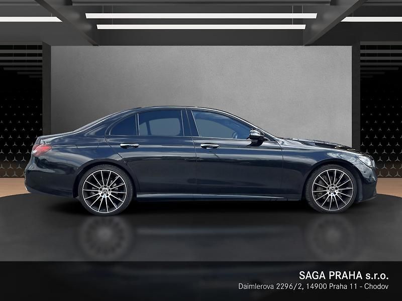 Mercedes-Benz Třídy E 300 d 4MATIC AMG Line - fotka 3 z 18