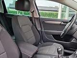 Volkswagen Passat 2,0 TDi 103kW KAMERA NAVI +ZIM - náhled 16