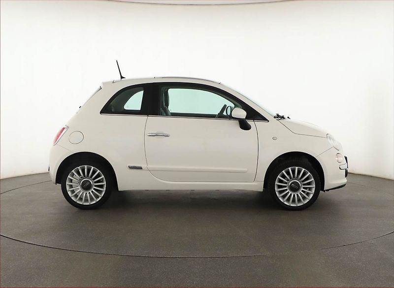Fiat 500 (2015) 1.3 MultiJet, Pan. střecha - fotka 6 z 12