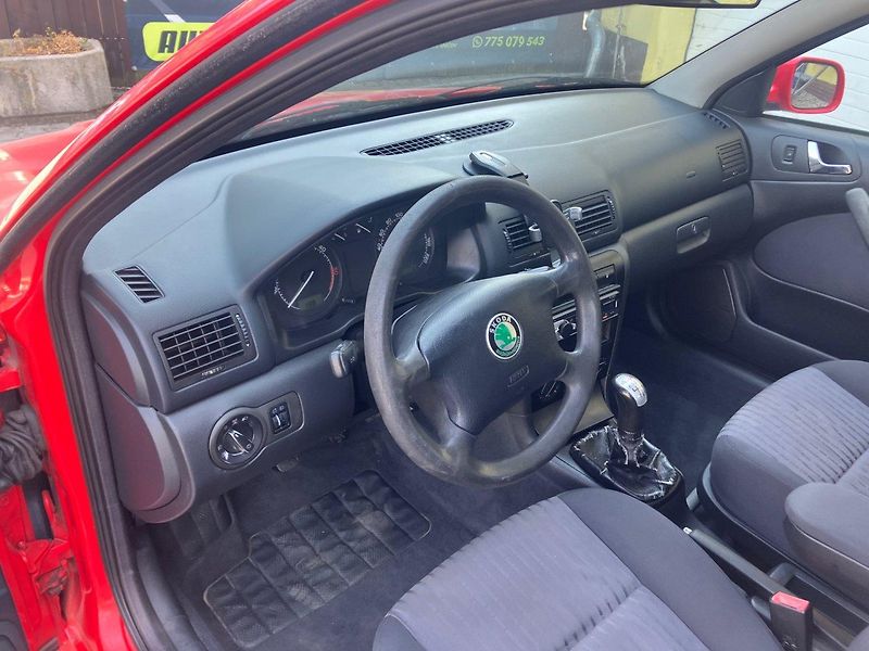 Škoda Octavia 	1,9TDi (74kW) 4x4*KLIMATIZACE - fotka 7 z 14