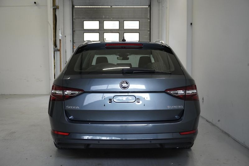 Škoda Superb 1.5 TSI 110kW STYLE TOP SERVIS - fotka 4 z 35