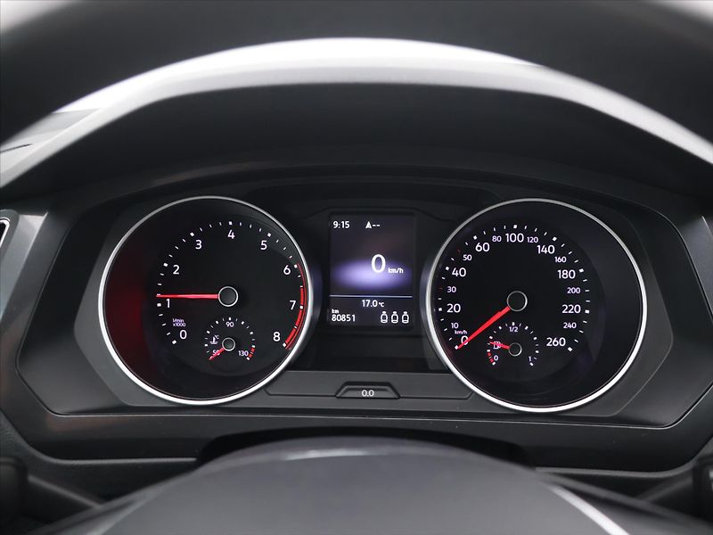 Volkswagen Tiguan 1,4 TSI Sound edice matrix pan - fotka 16 z 31