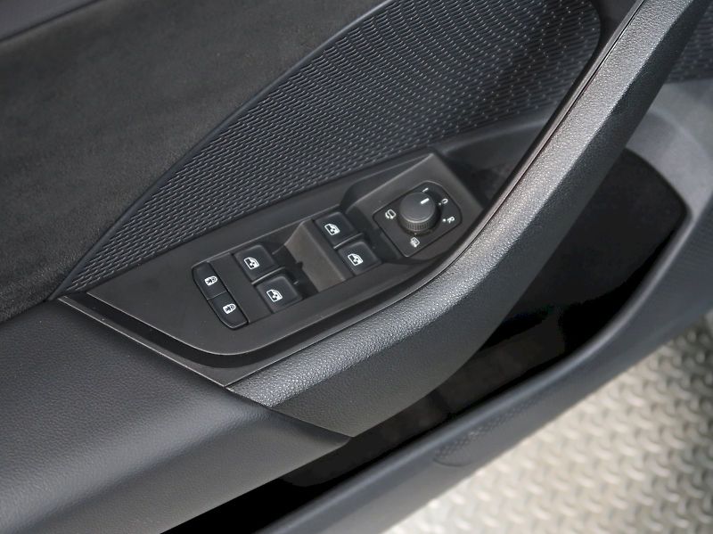 Škoda Octavia (2024) TOP SELECTION 1.5TSI 110KW - fotka 36 z 41
