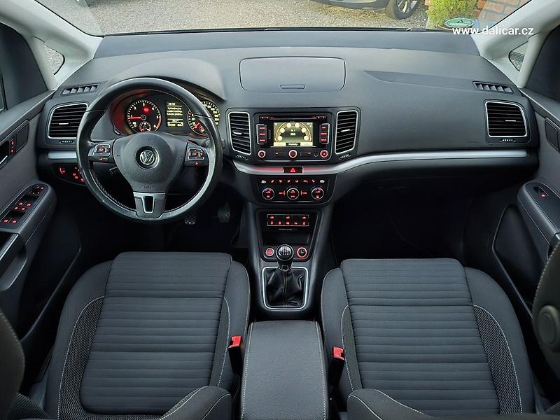 Volkswagen Sharan (2014) 2.0TDi 130KW Comfortline CUP - fotka 21 z 48