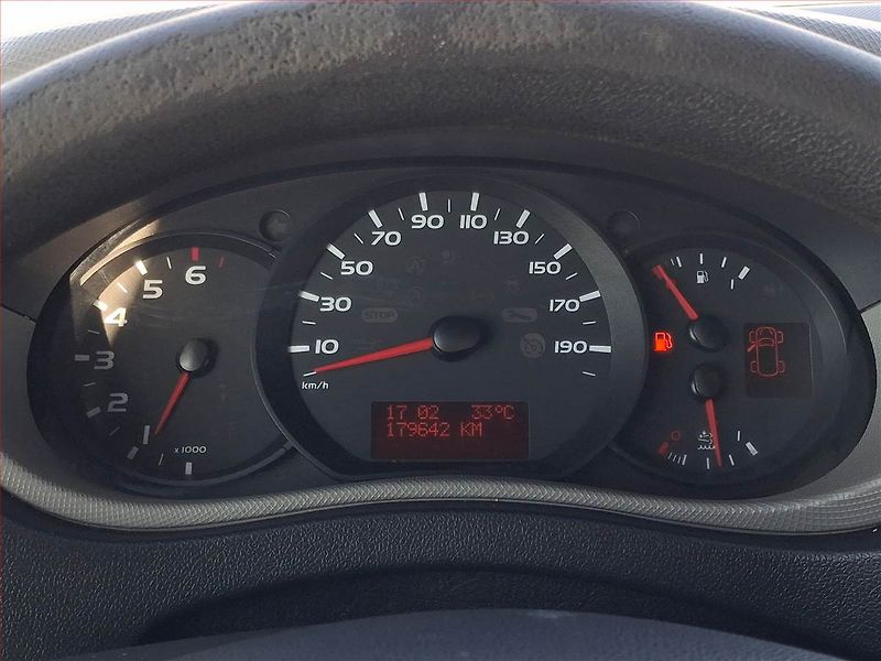 Renault Master (2017) 2.3 dCi 135, Valník, 1.0t, ČR - fotka 8 z 13