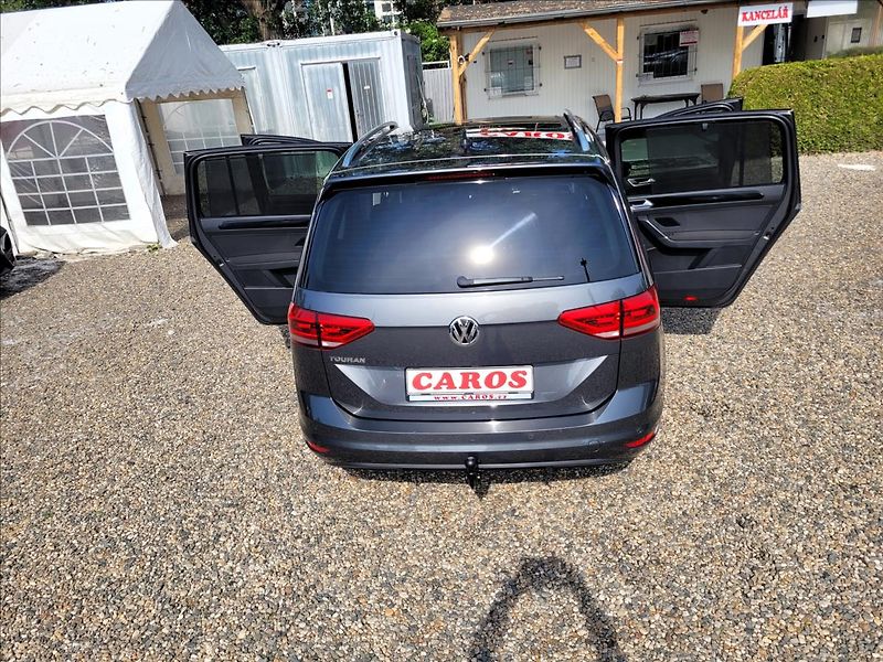 Volkswagen Touran 1,5 Již není k dispozici - fotka 44 z 50