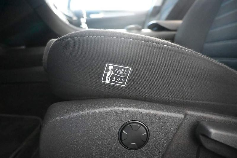 Ford Mondeo (2022) 2.0 LED ACC SONY Tažné TITANIU - fotka 31 z 43