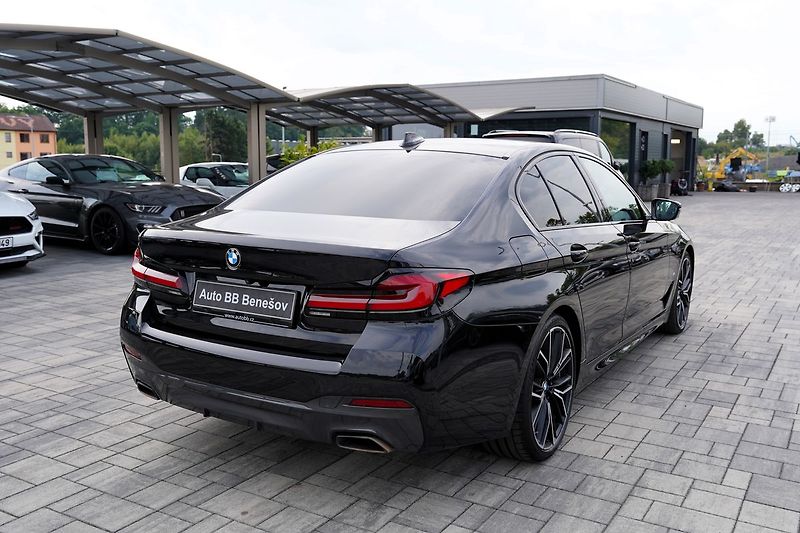 BMW Řada 5 540d xDrive M sport/Lasery - fotka 6 z 50