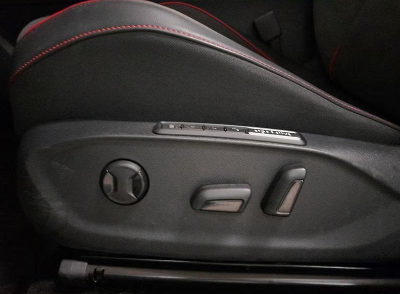 Volkswagen ID.7 Tourer GTX 360kam Masáž HuD Tažné - fotka 16 z 18